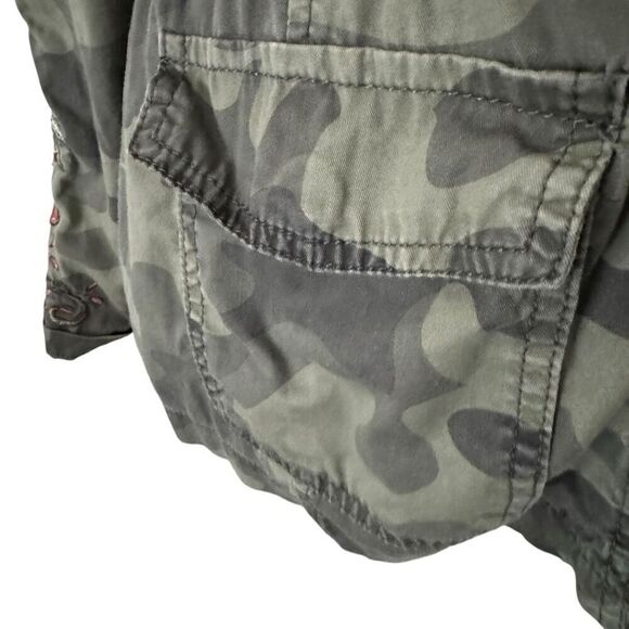 Ashley by 26 International Downtown Collection Medium Utility Jacket Green Camo - Picture 6 of 13